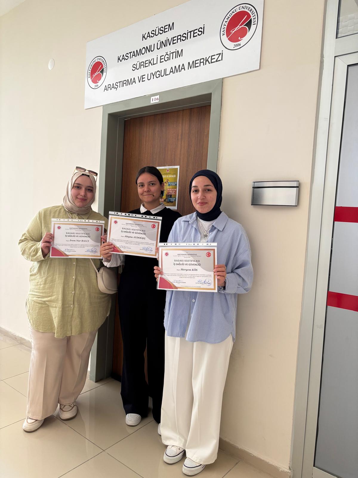 İş Sağlığı ve Güveliği Başarı Sertifikaları Dağıtıldı